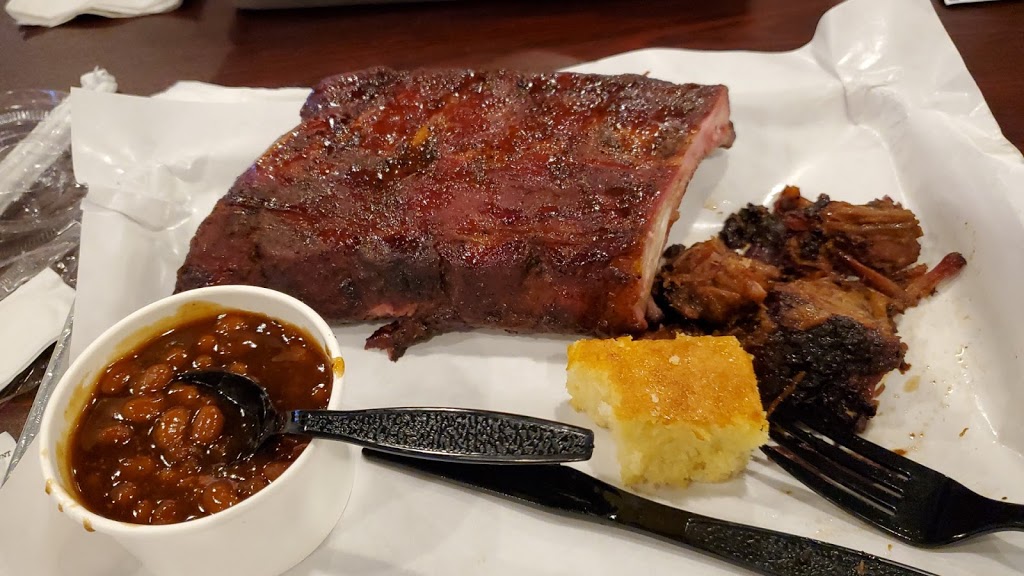 Pappys Smokehouse | restaurant | 5246 N Service Rd, St Peters, MO 63376, USA | 6362445400 OR +1 636-244-5400