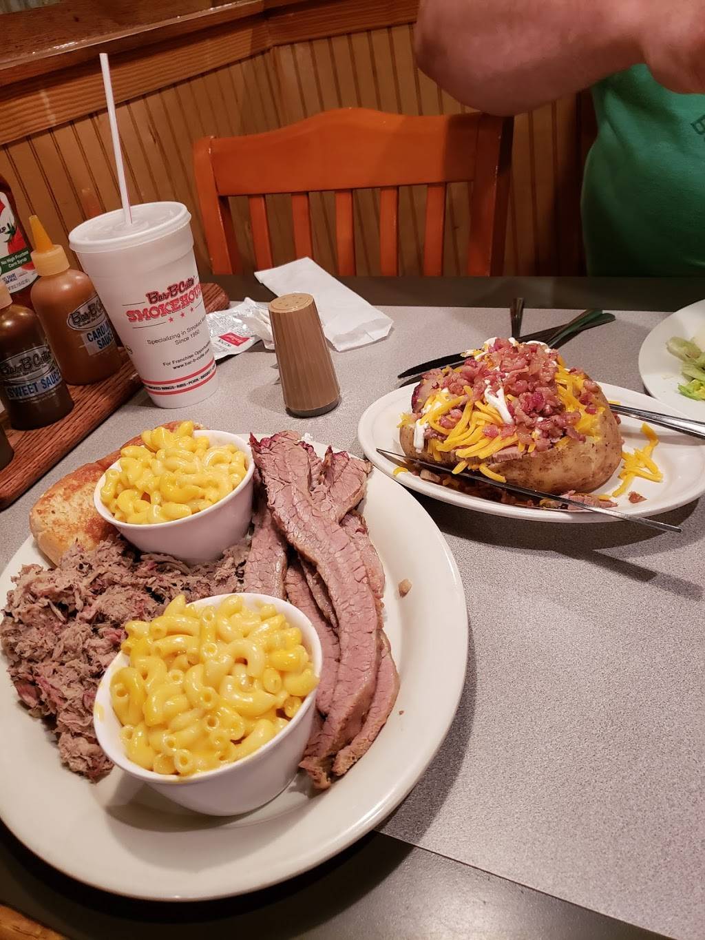 Bar-B-Cutie | restaurant | 501 Donelson Pike, Nashville, TN 37214, USA | 6158720207 OR +1 615-872-0207