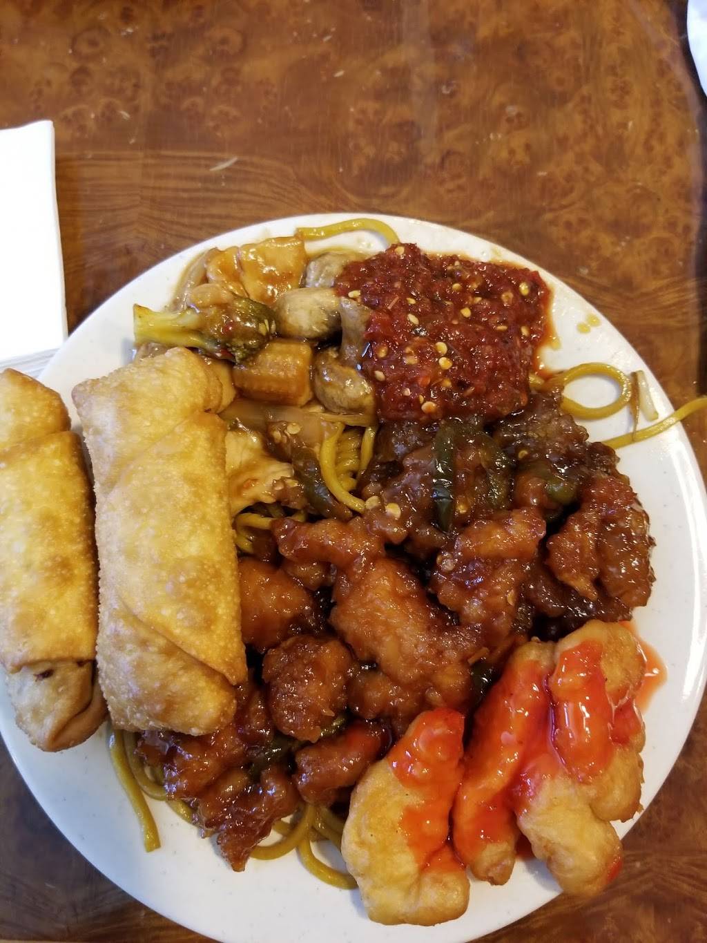 Joyce Lee China Buffet | restaurant | 684 W Veterans Pkwy, Yorkville, IL 60560, USA | 6305538988 OR +1 630-553-8988