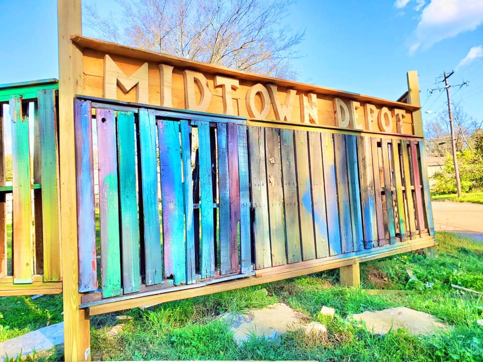 Midtown Depot | restaurant | 116 Livingston St, Jackson, MS 39202, USA | 6017180007 OR +1 601-718-0007