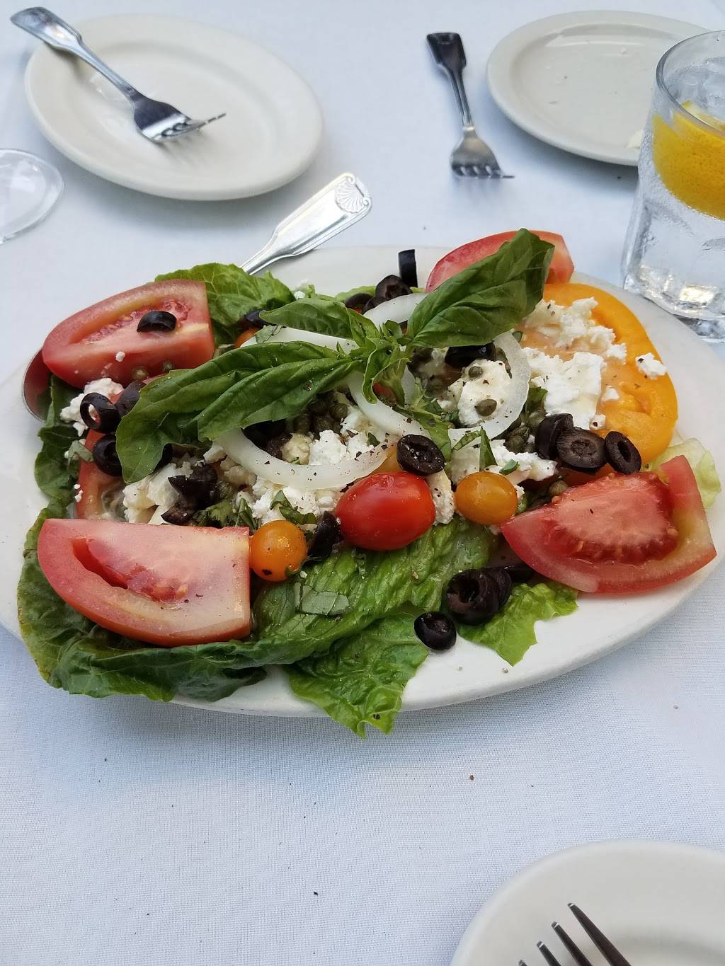 Pattys Place | restaurant | 500 Pacific Coast Highway #104, Seal Beach, CA 90740, USA | 5624314898 OR +1 562-431-4898