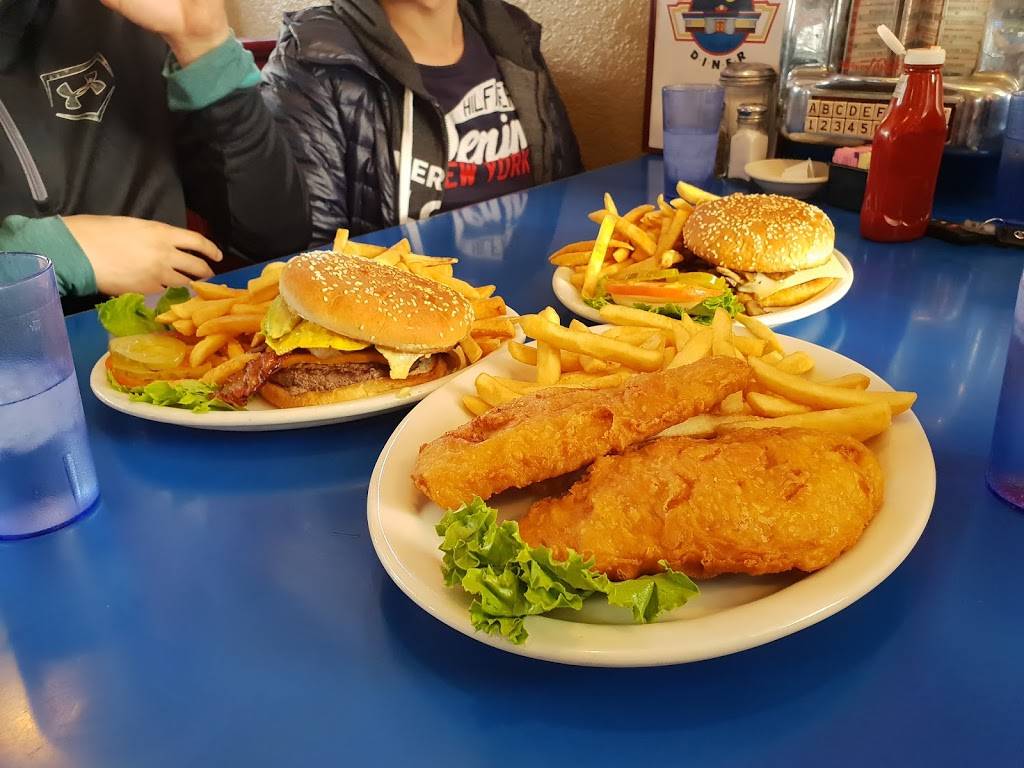 Berts Diner | restaurant | 8972 Grant Line Rd, Elk Grove, CA 95624, USA | 9166866622 OR +1 916-686-6622