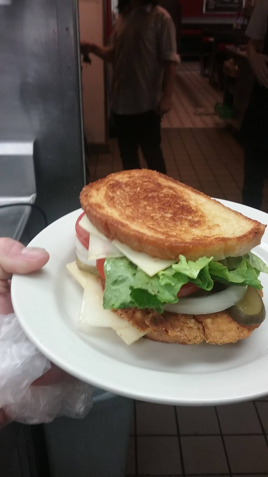 Steak n Shake | restaurant | 1919 N College Ave, Bloomington, IN 47404, USA | 8123318898 OR +1 812-331-8898