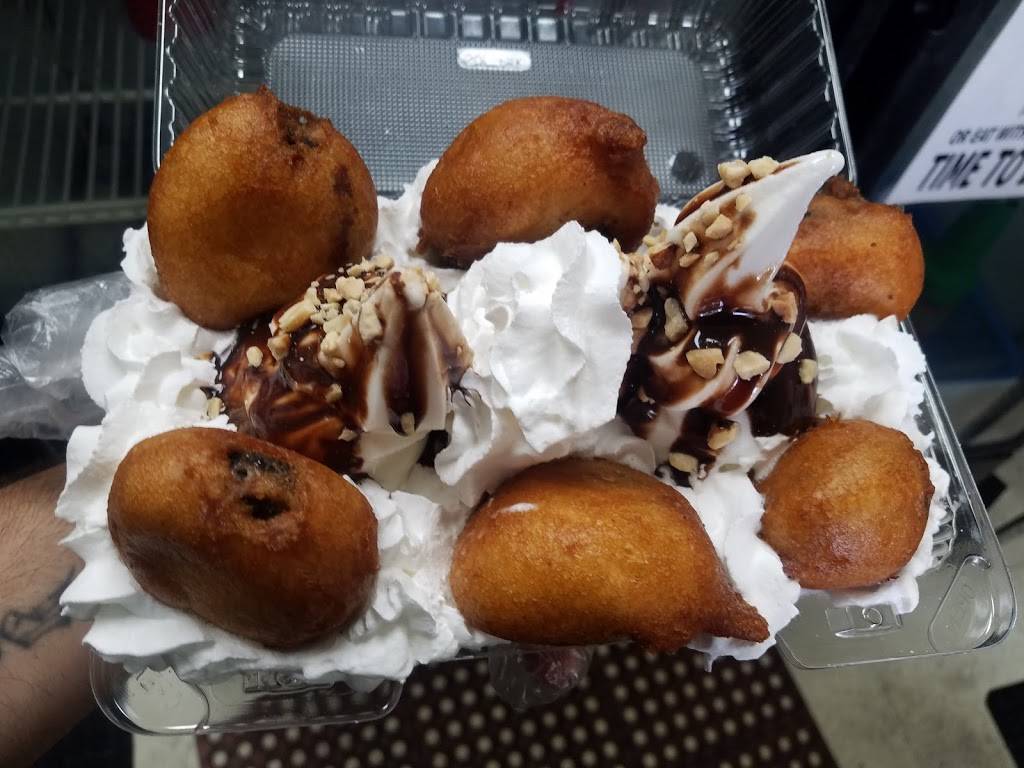 Wally Burger | restaurant | 10222 N 43rd Ave #7, Glendale, AZ 85302, USA | 6239345050 OR +1 623-934-5050