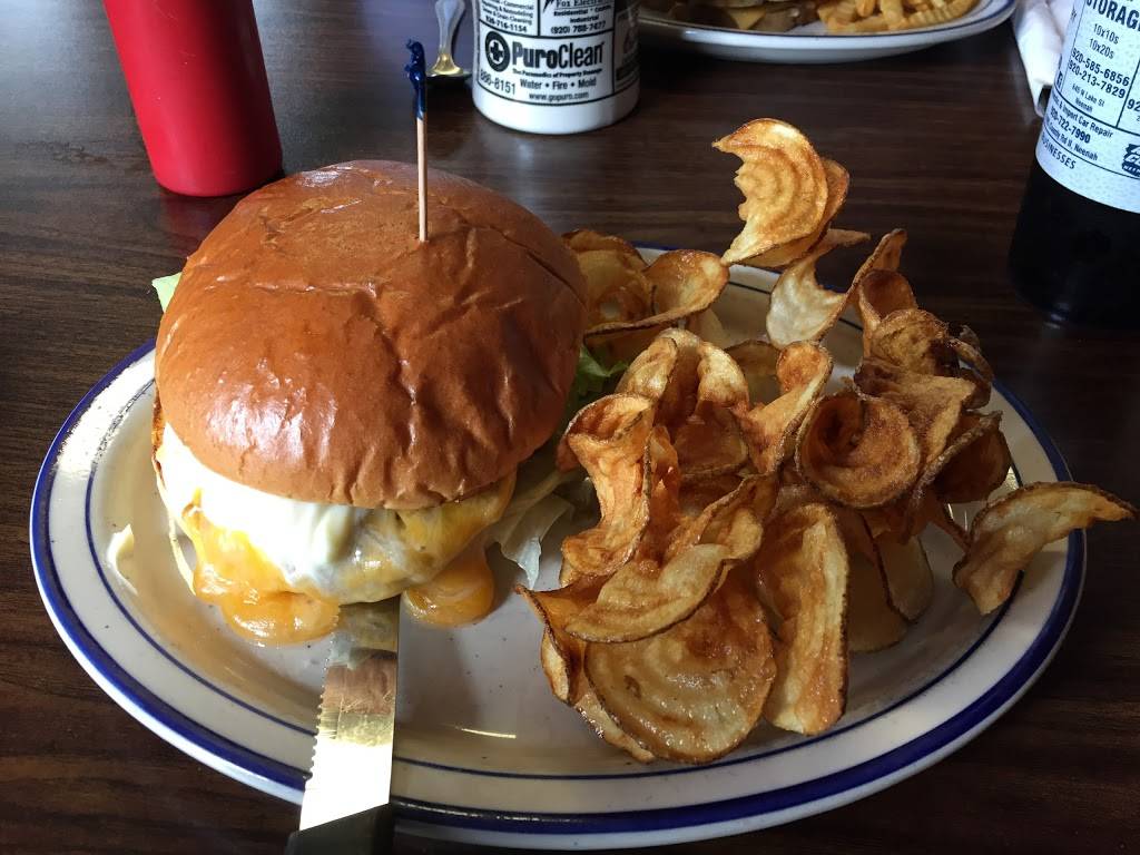 Bradkes Family Restaurant | restaurant | 1022 Main St, Neenah, WI 54956, USA | 9207223706 OR +1 920-722-3706