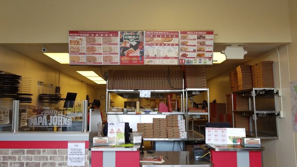 Papa Johns Pizza | restaurant | 33250 Six Mile Rd, Livonia, MI 48152, USA | 7347627272 OR +1 734-762-7272