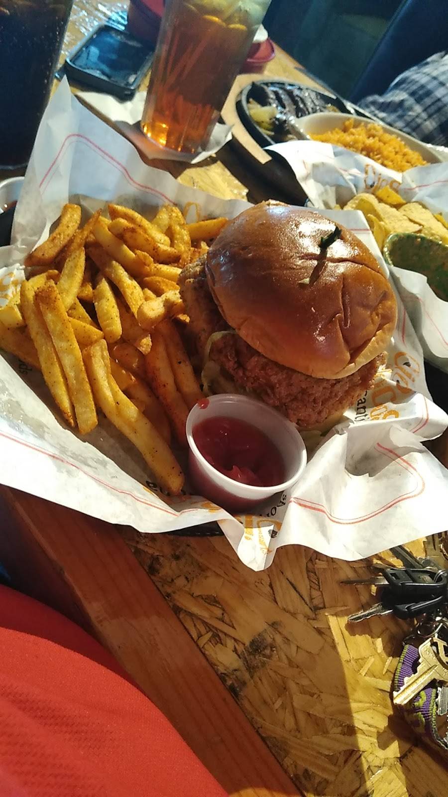 Ojos Locos Sports Cantina - Northline | restaurant | 4422 North Fwy, Houston, TX 77022, USA | 8322038383 OR +1 832-203-8383