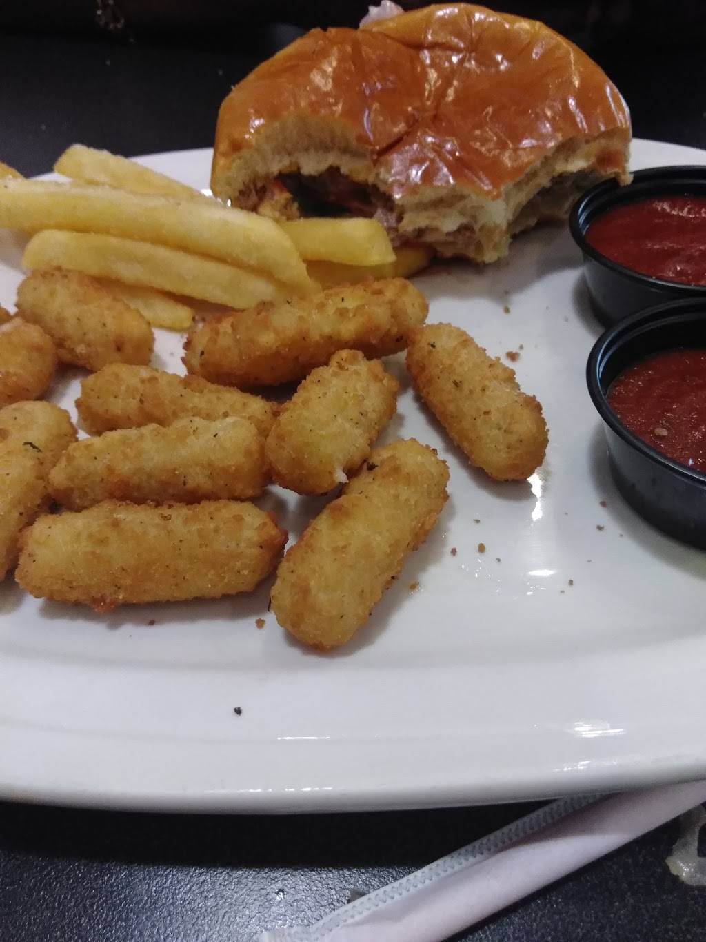 Friendlys | restaurant | 1100 Delsea Dr, Glassboro, NJ 08028, USA | 8565892488 OR +1 856-589-2488