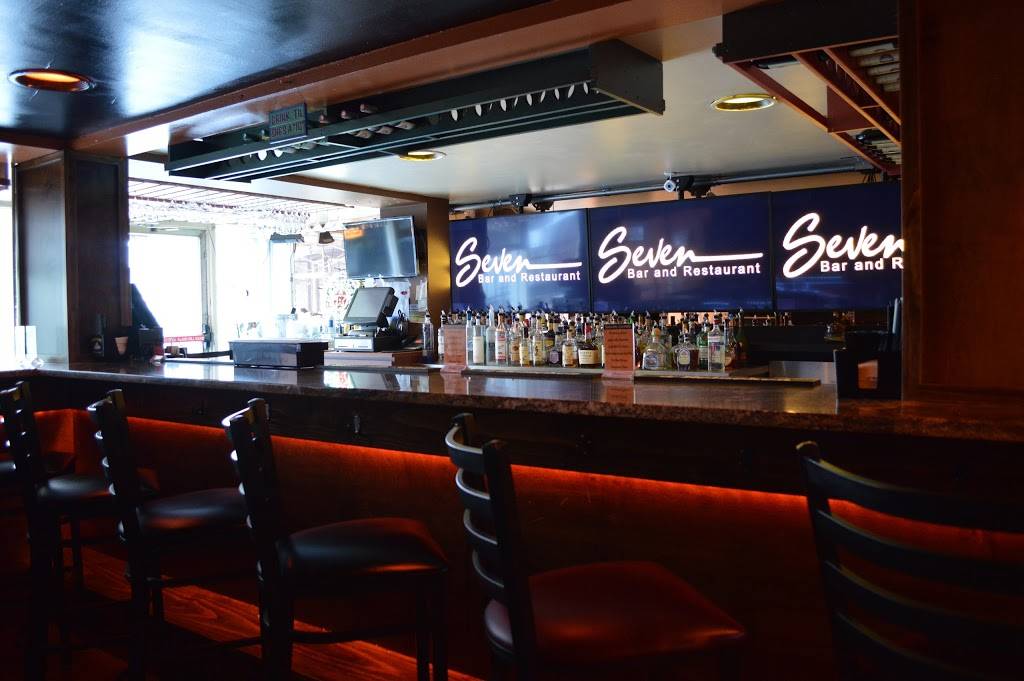 Seven Bar and Restaurant | night club | 400 E Randolph St, Chicago, IL 60601, USA | 3128569526 OR +1 312-856-9526