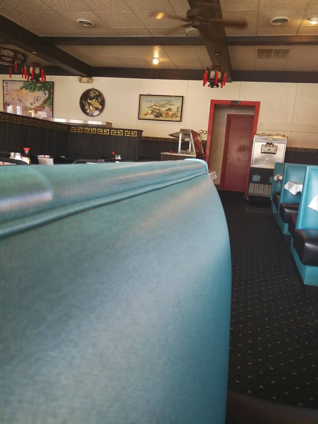 Chens Chinese & Thai | restaurant | 212 E Colby St, Whitehall, MI 49461, USA | 2318936138 OR +1 231-893-6138