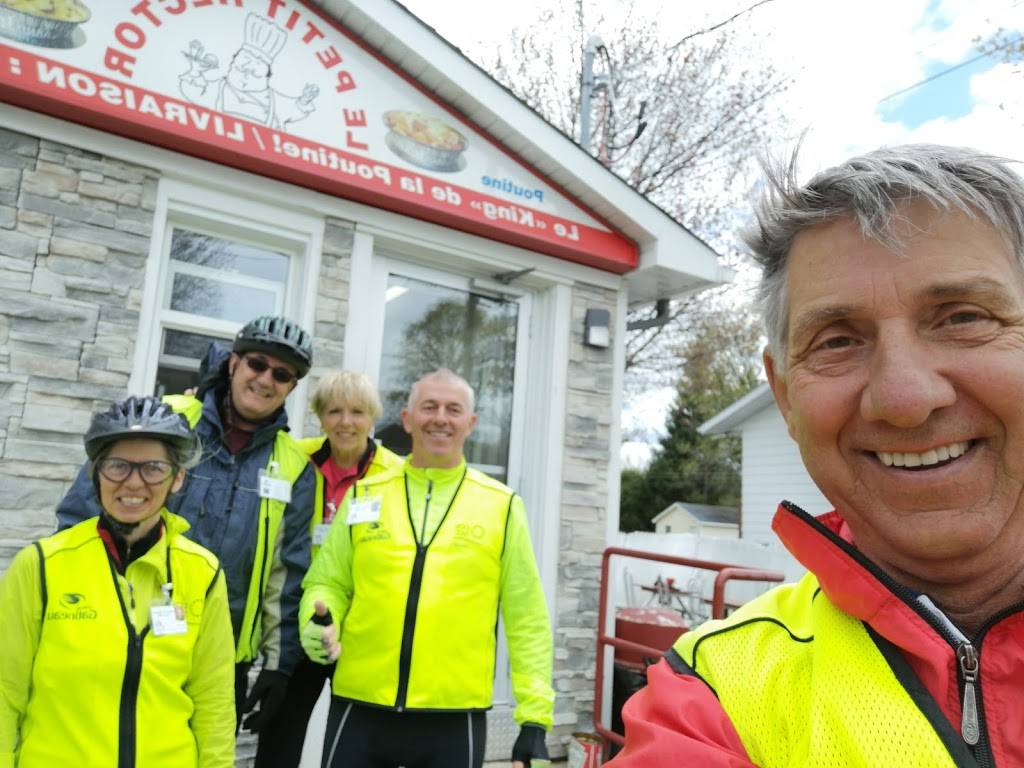 Restaurant Le Petit Hector | restaurant | 565 Rue Bélanger, Gatineau, QC J8L 2M7, Canada | 8199863838 OR +1 819-986-3838