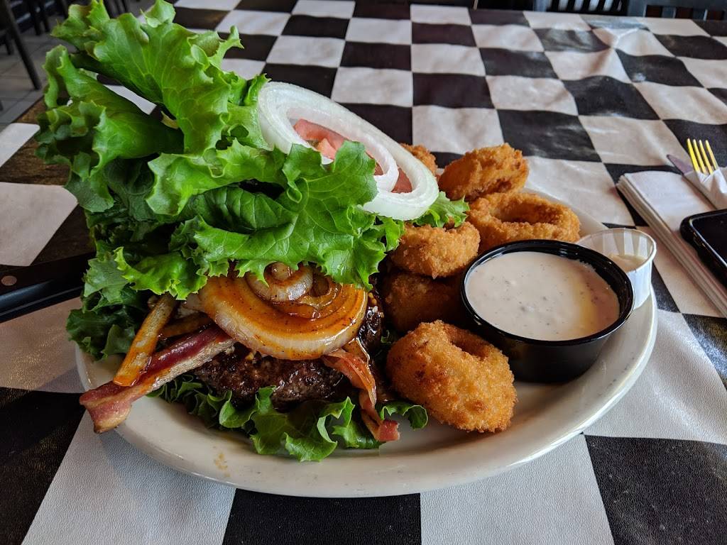 Fuddruckers | restaurant | 40955 Van Dyke Ave, Sterling Heights, MI 48313, USA | 5869777760 OR +1 586-977-7760