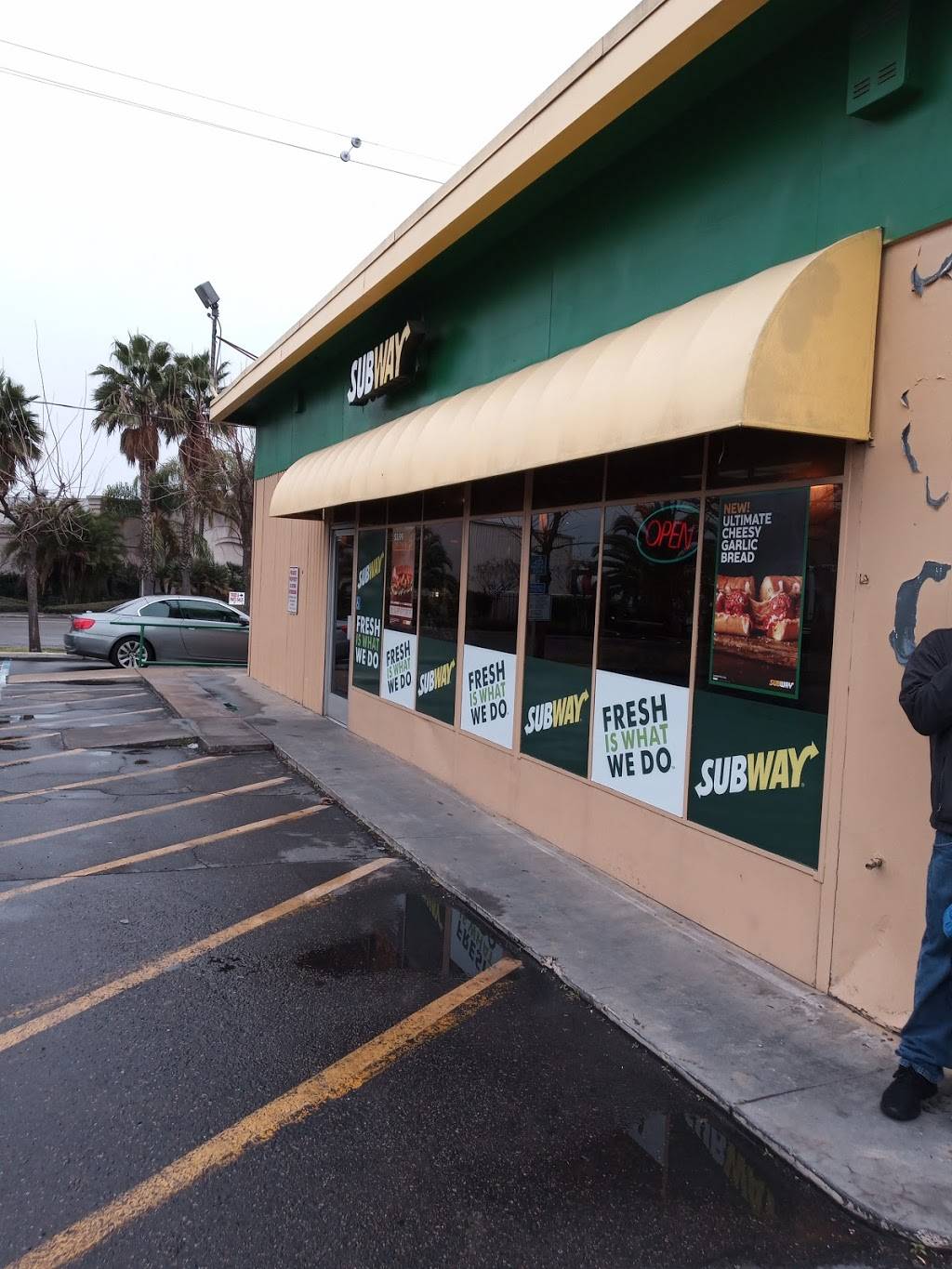 Subway | restaurant | 2619 S E St, Fresno, CA 93706, USA | 5592331996 OR +1 559-233-1996