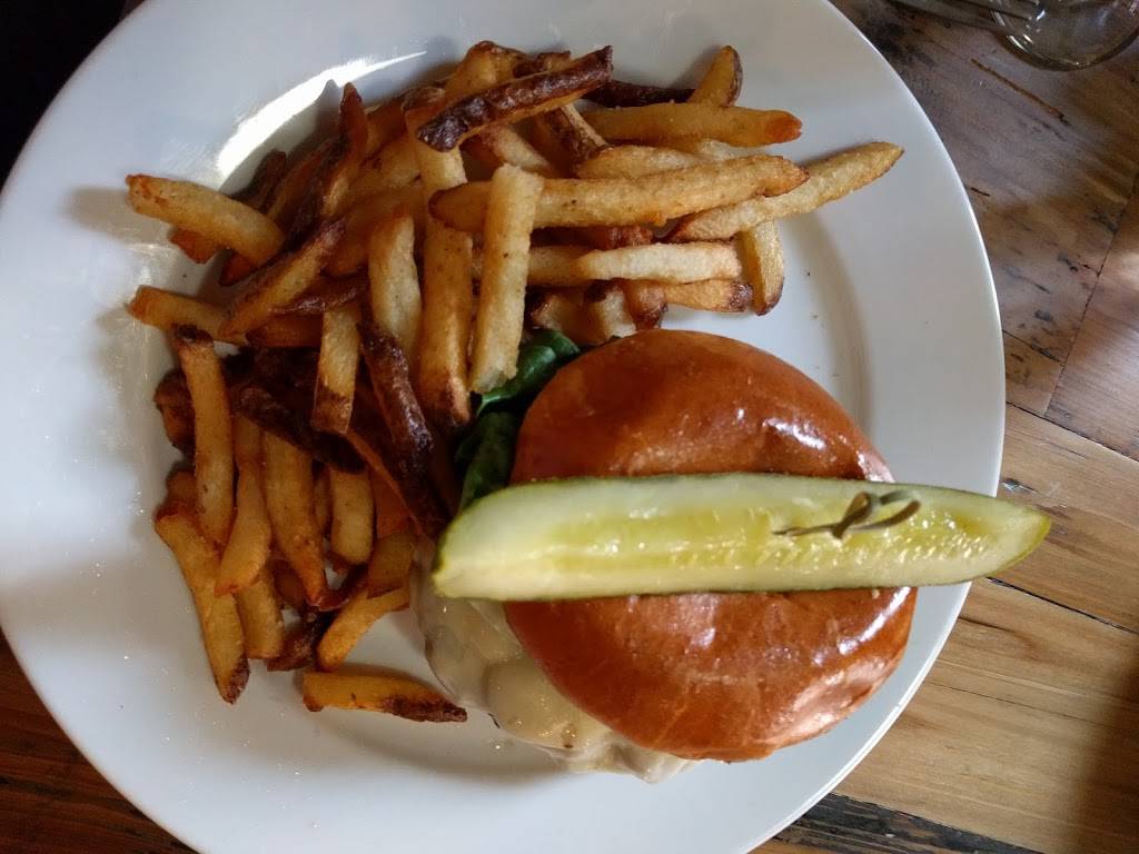 Morgan House Inn & Restaurant | restaurant | 33 Main St, Lee, MA 01238, USA | 4132433661 OR +1 413-243-3661