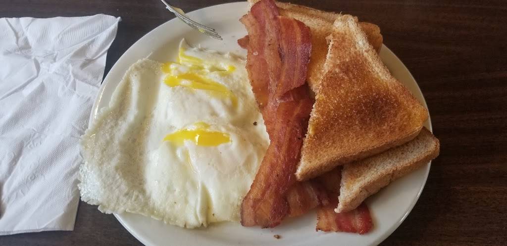 Jakes Cafe | restaurant | 74 W Main St, West Fork, AR 72774, USA | 4798393390 OR +1 479-839-3390