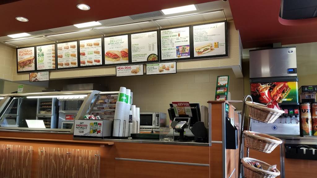 Subway Restaurants | restaurant | 8672 Lindley Ave, Northridge, CA 91325, USA | 8188826200 OR +1 818-882-6200