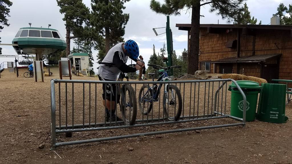 Skyline Taphouse | restaurant | 880 Summit Blvd #2100, Big Bear Lake, CA 92315, USA | 9098665766 OR +1 909-866-5766