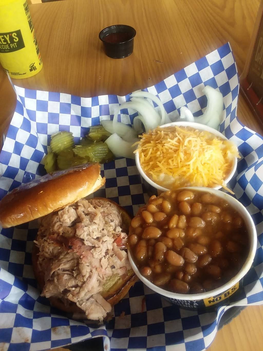 Dickeys Barbecue Pit | restaurant | 10551 E Garden Dr, Aurora, CO 80012, USA | 7203437518 OR +1 720-343-7518