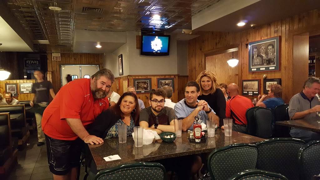 Casseses MVR | restaurant | 410 N Walnut St, Youngstown, OH 44505, USA | 3307467067 OR +1 330-746-7067