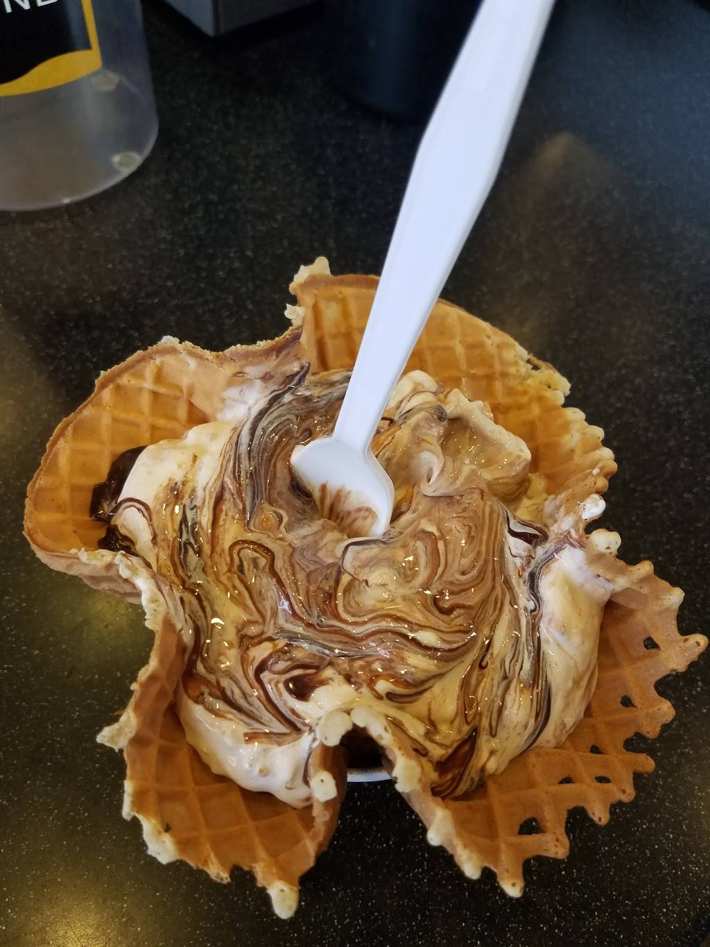 Cold Stone | bakery | 45999 Regal Plaza #100, Sterling, VA 20165, USA | 5713232777 OR +1 571-323-2777