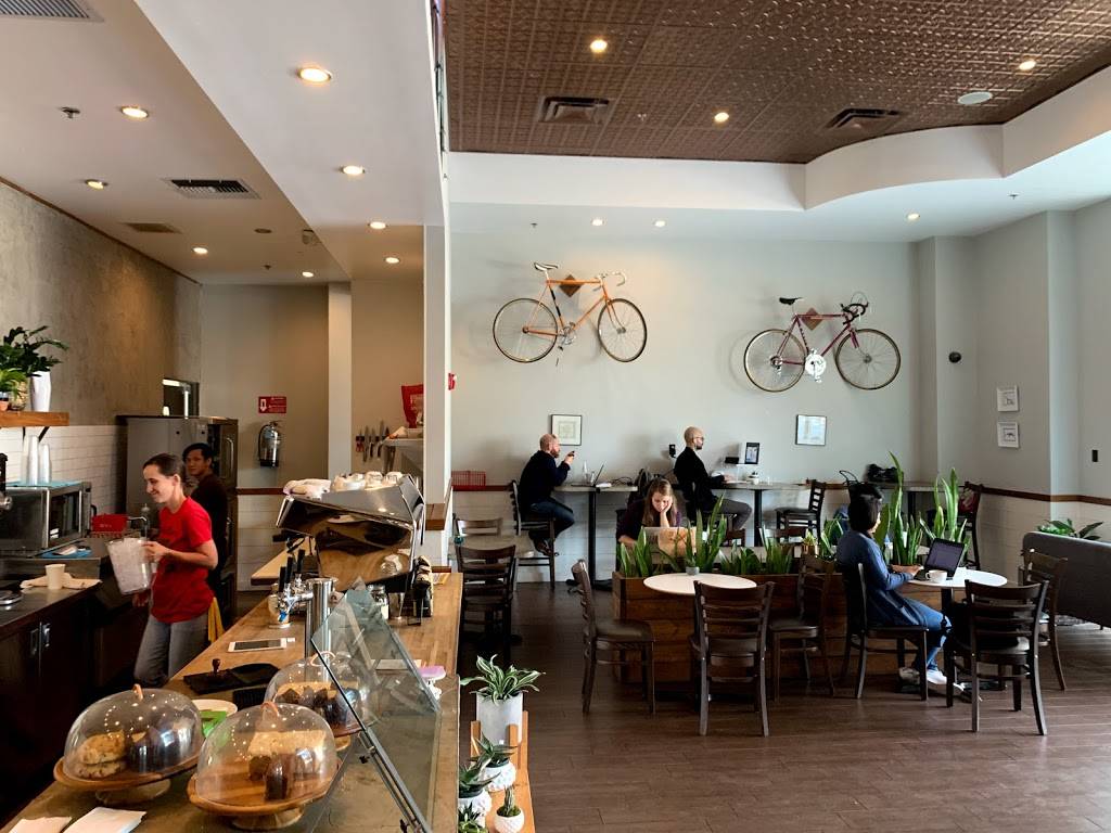 Caro-Bama BBQ | restaurant | 885 N Orange Ave, Orlando, FL 32801, USA | 4073425066 OR +1 407-342-5066