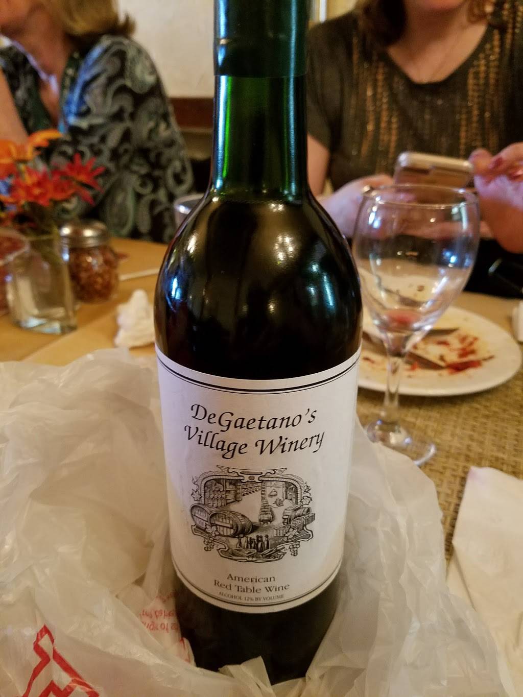 DeGaetanos Village Square Pizza | restaurant | 27349 Chagrin Blvd, Cleveland, OH 44122, USA | 2168315282 OR +1 216-831-5282