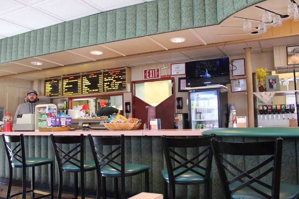 Libbys Lunch | restaurant | 98 McBride Ave, Paterson, NJ 07501, USA | 9732788718 OR +1 973-278-8718