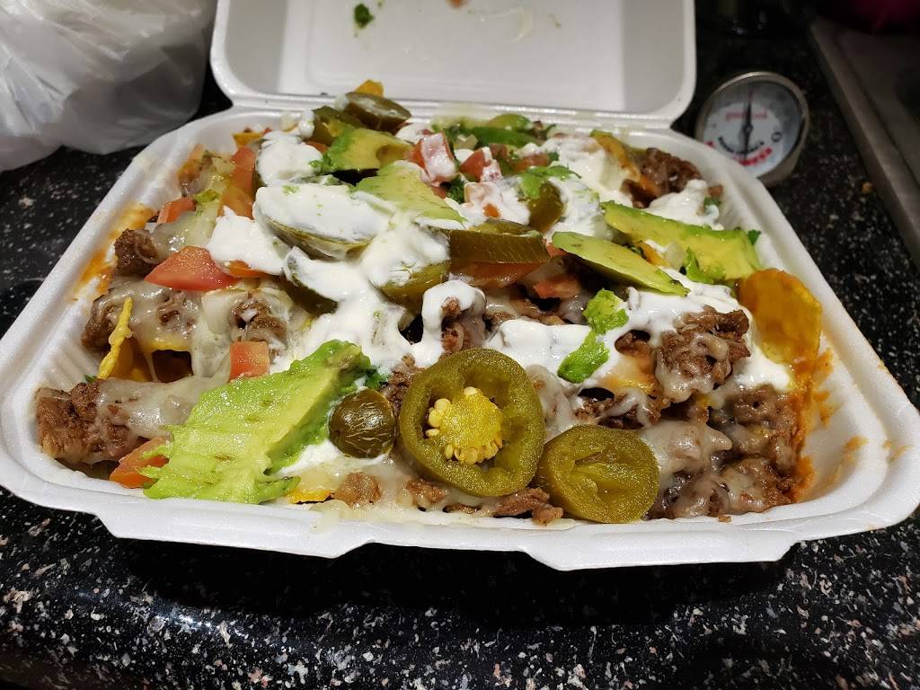 T & H Liquor-Deli Market | restaurant | 1530 W 6th St # 102, Corona, CA 92882, USA | 9517372322 OR +1 951-737-2322