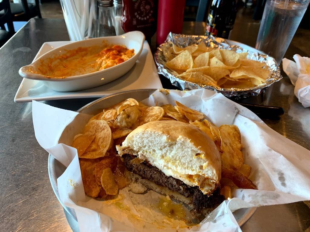 The Fixx | restaurant | 644 W Edmond Rd, Edmond, OK 73012, USA | 4052852311 OR +1 405-285-2311