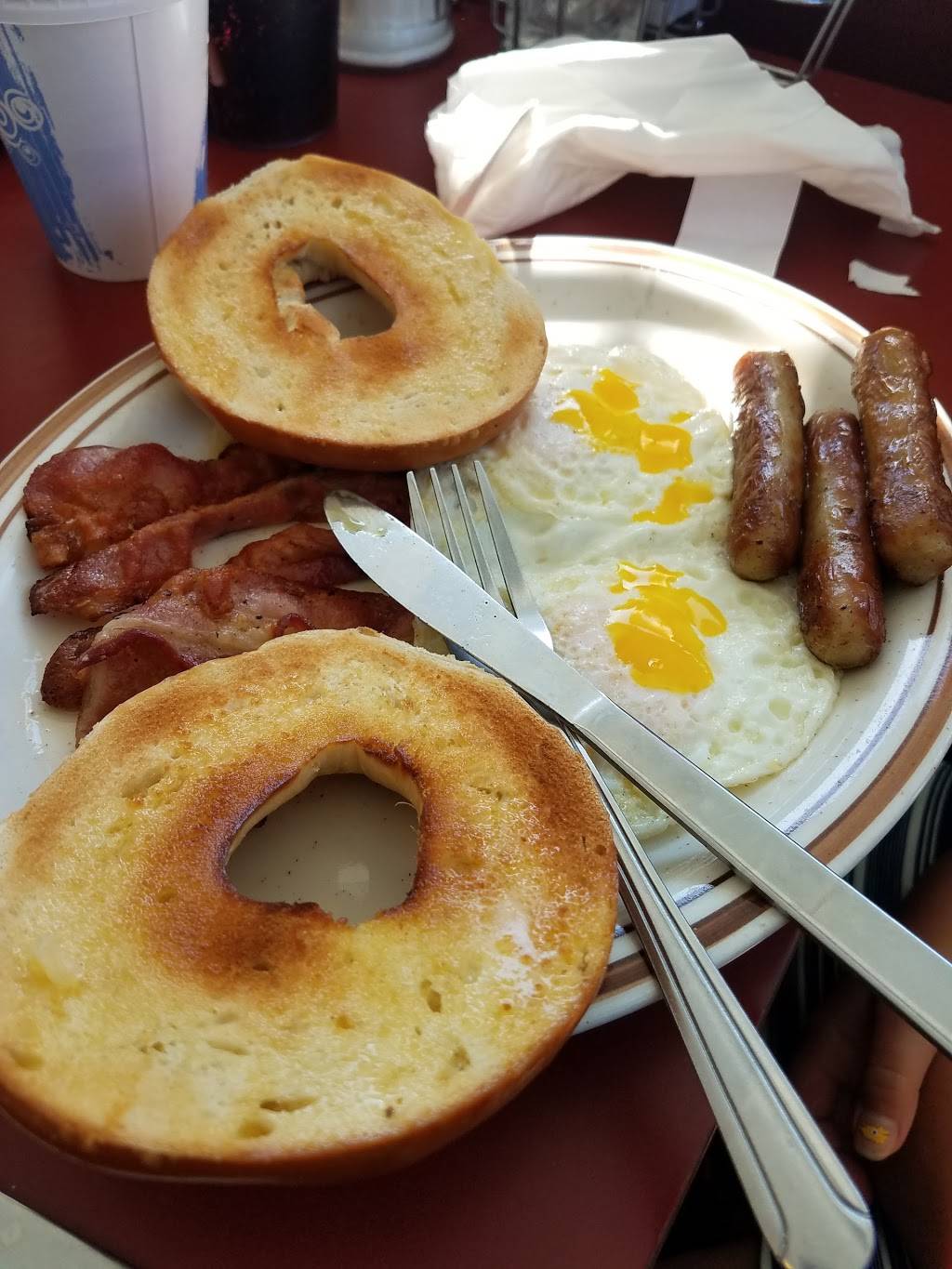 Laurel Diner | restaurant | 544 Main St S, Southbury, CT 06488, USA | 2032648218 OR +1 203-264-8218