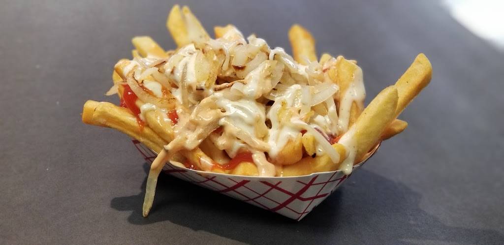 Perry Burger | restaurant | 6402 Florence Ave, Bell Gardens, CA 90201, USA | 5629282466 OR +1 562-928-2466