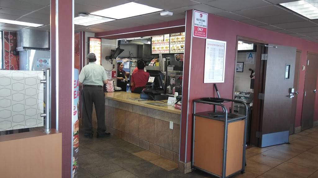 Jack in the Box | restaurant | 2701 East Cesar E Chavez Avenue, Los Angeles, CA 90033, USA | 3232681589 OR +1 323-268-1589