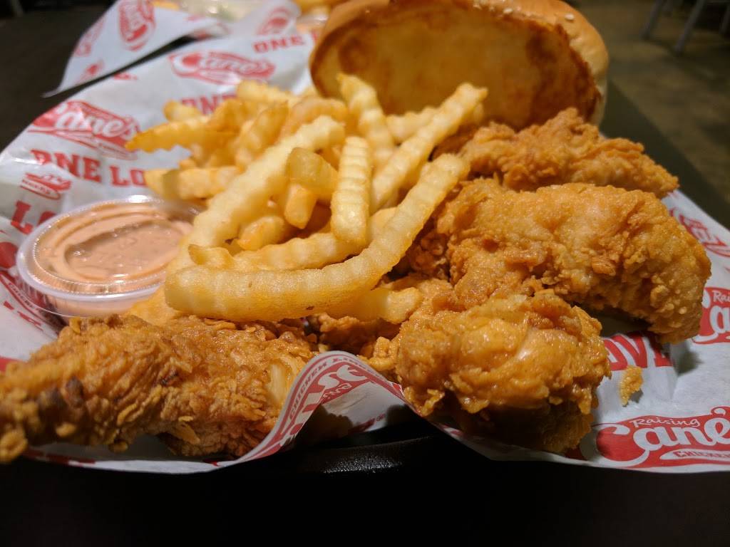 Raising Canes Chicken Fingers | meal takeaway | 6015 Hwy 6 N, Houston, TX 77084, USA | 2813451605 OR +1 281-345-1605