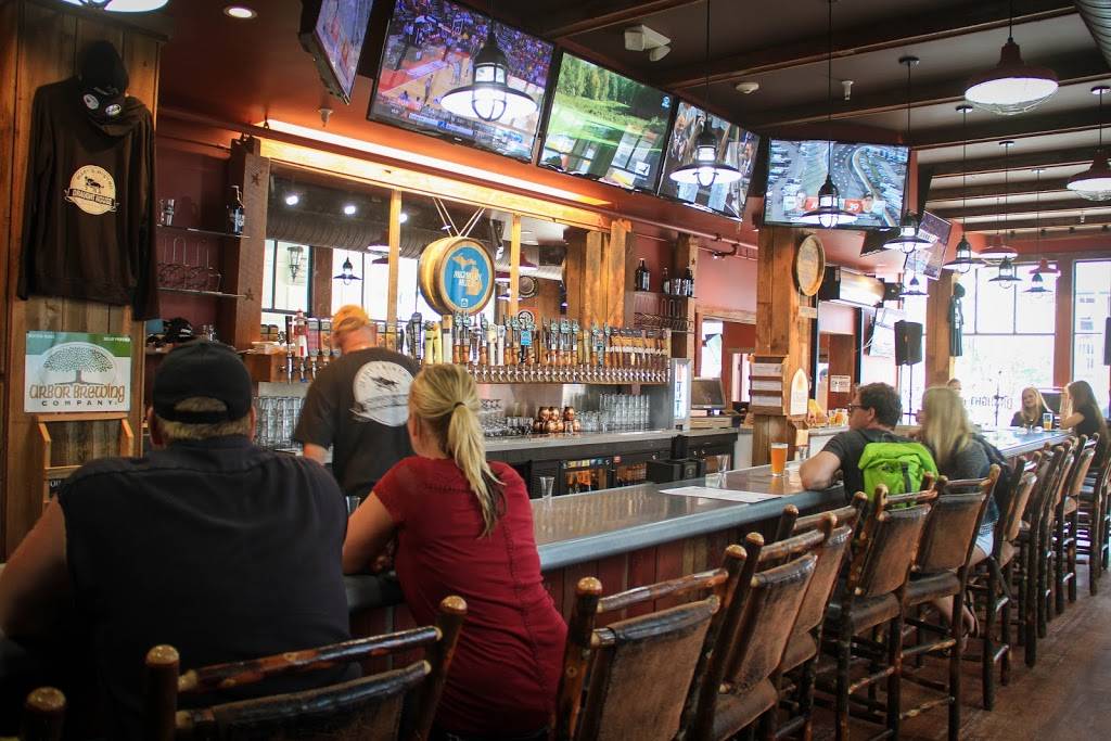 Marys Bistro Draught House | restaurant | 7463 Main St, Mackinac Island, MI 49757, USA | 9068479911 OR +1 906-847-9911