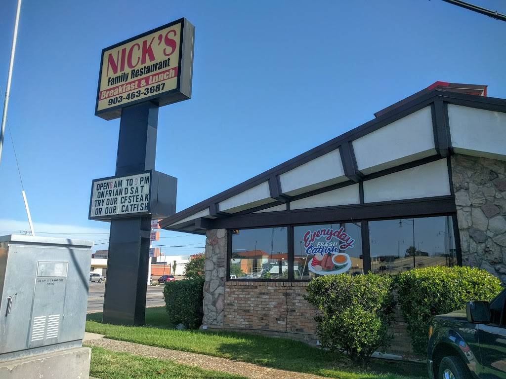 Nicks Family Restaurant | restaurant | 210 S Austin Ave, Denison, TX 75020, USA | 9034633687 OR +1 903-463-3687