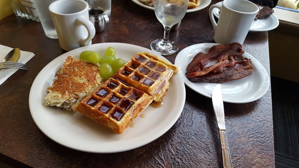 Cafe Du Berry | restaurant | 6439 SW Macadam Ave, Portland, OR 97239, USA | 5032445551 OR +1 503-244-5551