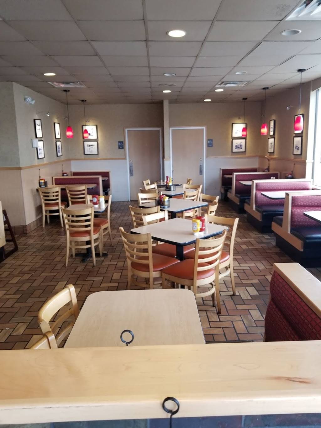 Dairy Queen Grill & Chill | restaurant | 4137 Taylor Blvd, Louisville, KY 40215, USA | 5023614590 OR +1 502-361-4590