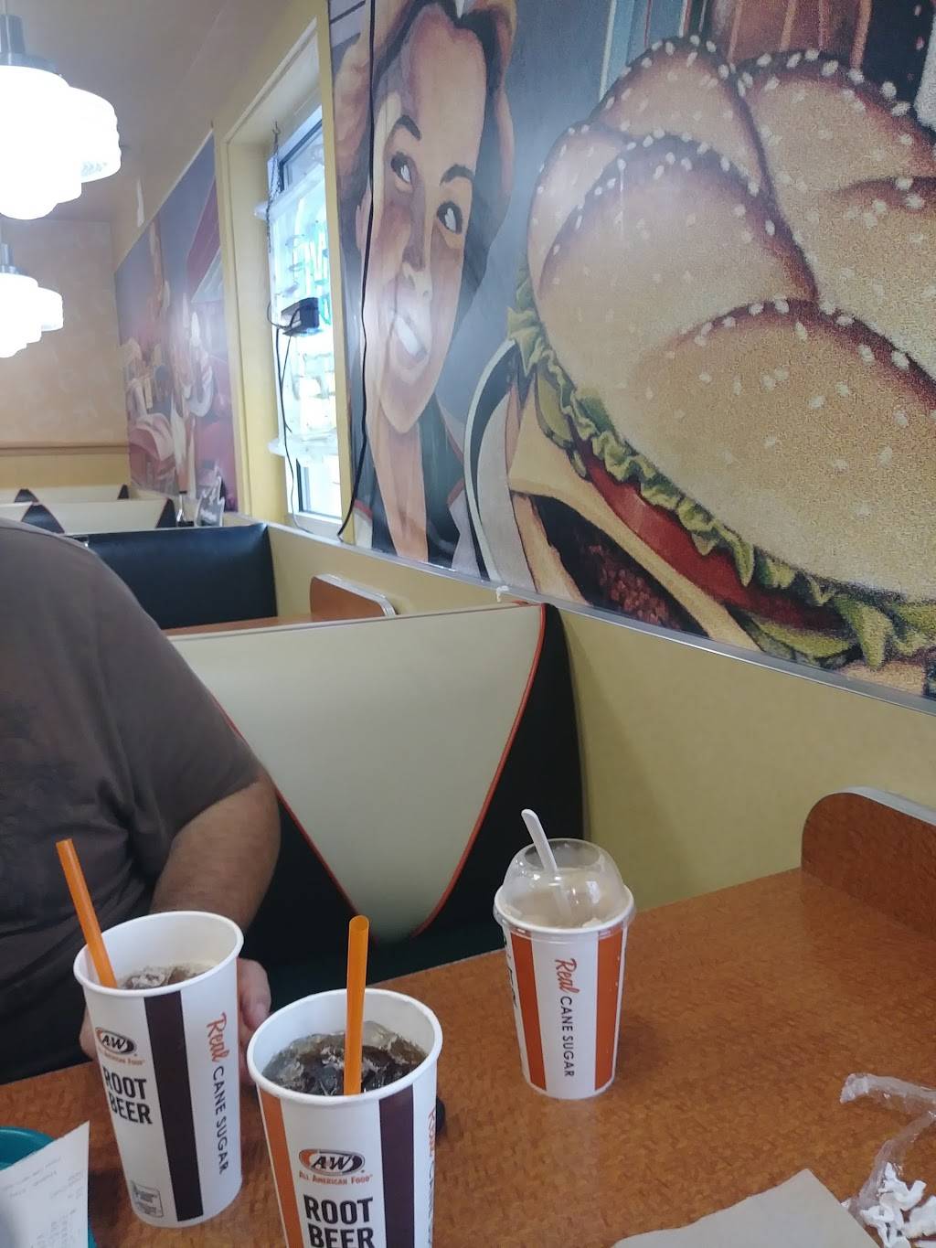 A&W Restaurant | restaurant | 11211 East 40th St S Hwy, Independence, MO 64055, USA | 8163589733 OR +1 816-358-9733