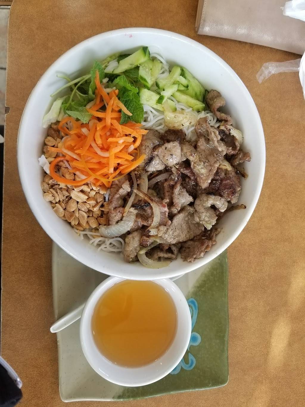 Bánh Mì & Chè Cali | restaurant | 135 S San Gabriel Blvd # A, San Gabriel, CA 91776, USA | 6262868728 OR +1 626-286-8728