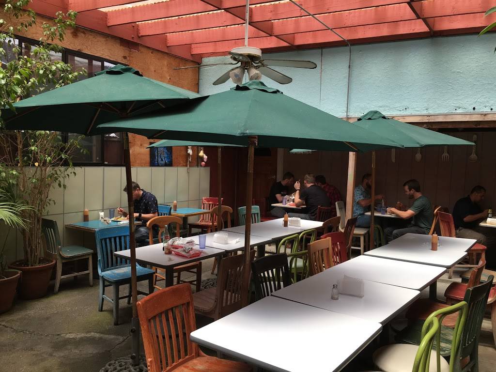 Victors | restaurant | 210 Townsend St, San Francisco, CA 94107, USA | 4154957018 OR +1 415-495-7018