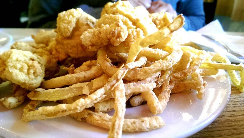 Essex Seafood Two | restaurant | 1360 West, FL-40, Pierson, FL 32180, USA | 3867491557 OR +1 386-749-1557