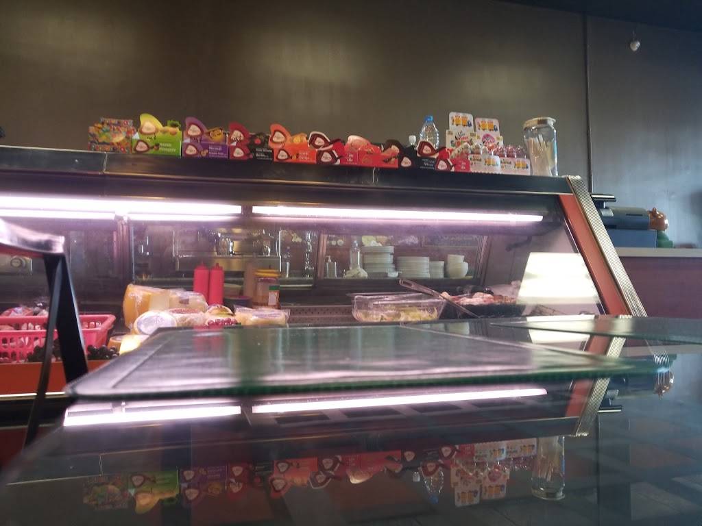 Applewood Meats and Grill | restaurant | 1077 N Service Rd #11, Mississauga, ON L4Y 1A6, Canada | 9052779752 OR +1 905-277-9752