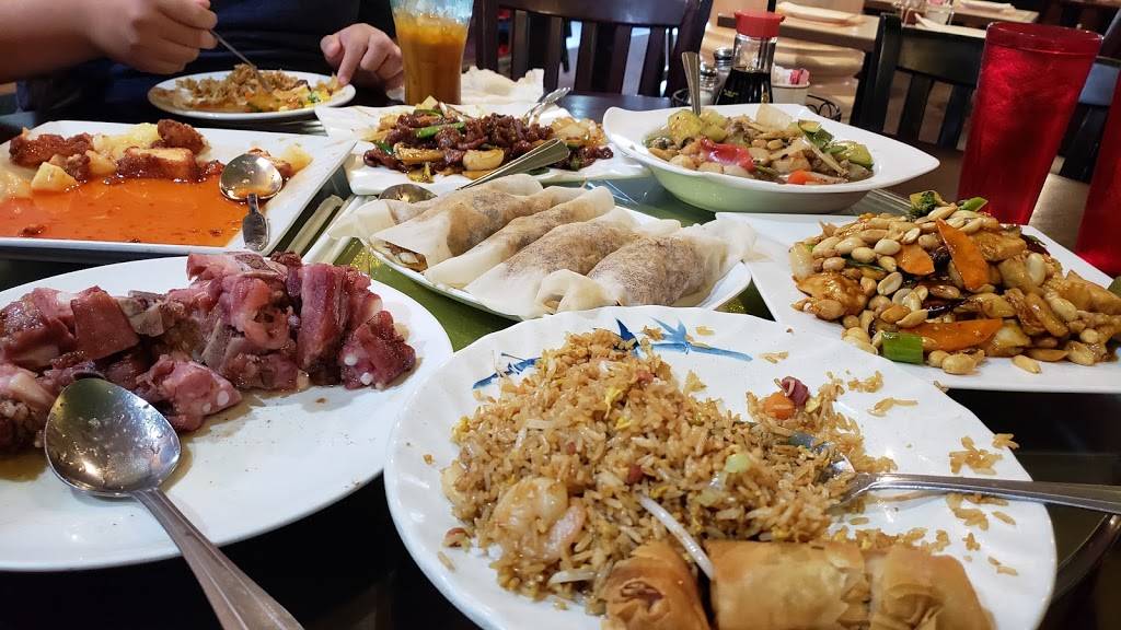 Imperial Garden Restaurant | restaurant | 6640 N Blackstone Ave, Fresno, CA 93710, USA | 5594354406 OR +1 559-435-4406