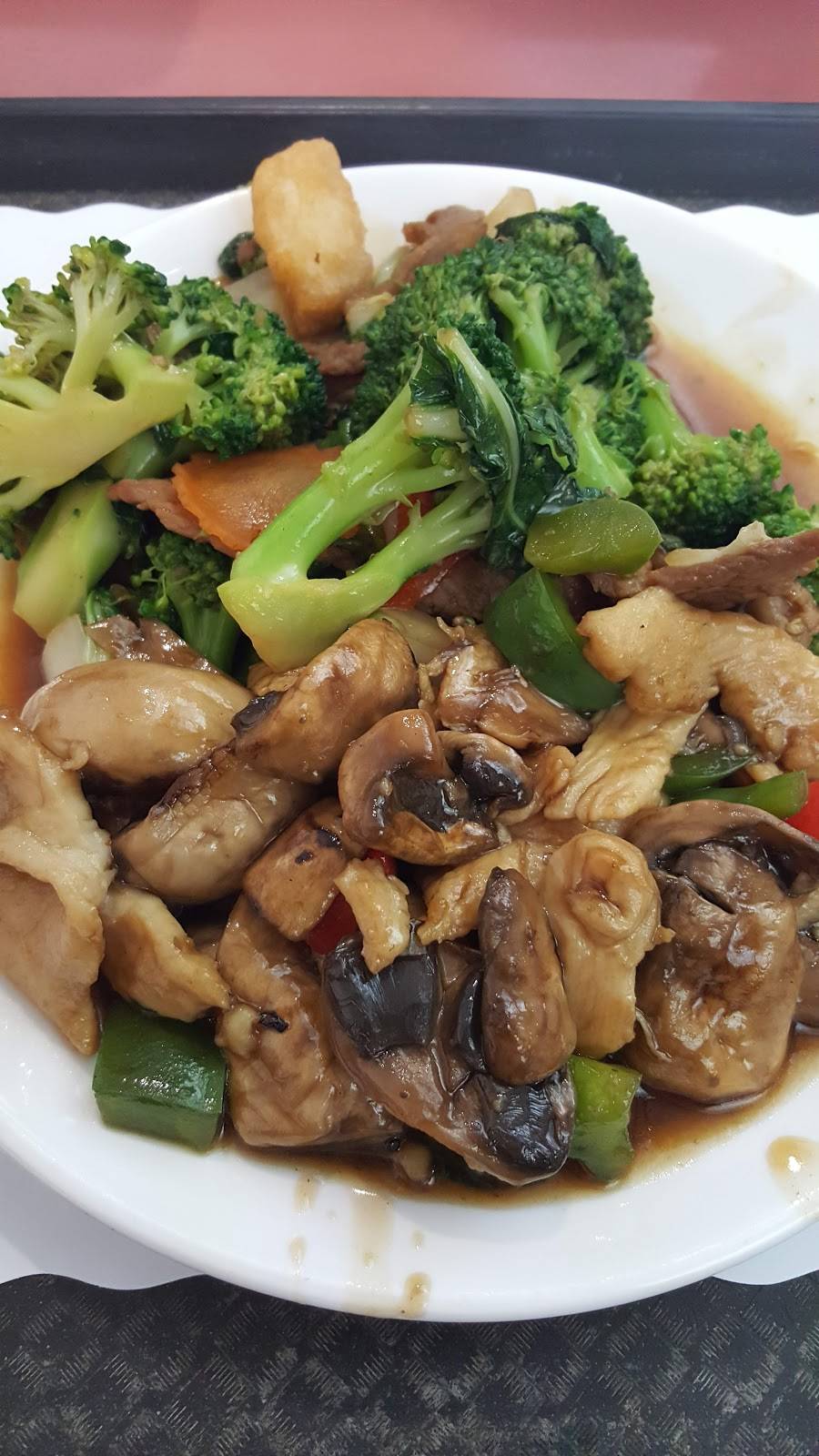 Steeles Garden Chinese & Canadian Cuisine | restaurant | 3850 Steeles Ave W, Woodbridge, ON L4L 4Y6, Canada | 9058507740 OR +1 905-850-7740