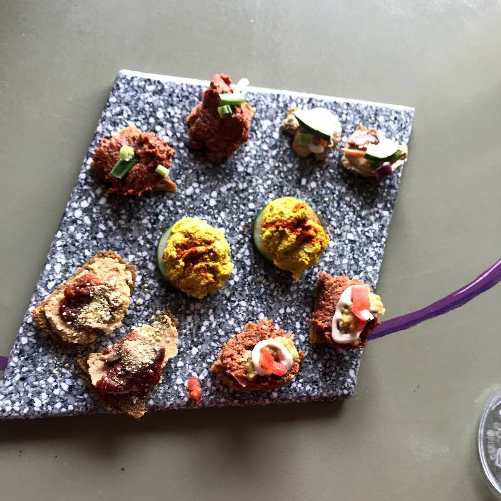 The Vegan Cafe | cafe | 928 S State St, Lockport, IL 60441, USA | 8158384626 OR +1 815-838-4626