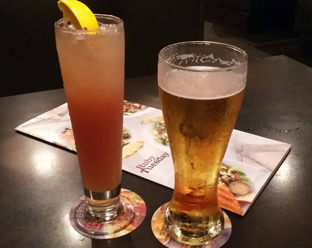 Ruby Tuesday | restaurant | DEERWOOD PLAZA, 12075 SW 152nd St, Miami, FL 33177, USA | 3052386036 OR +1 305-238-6036