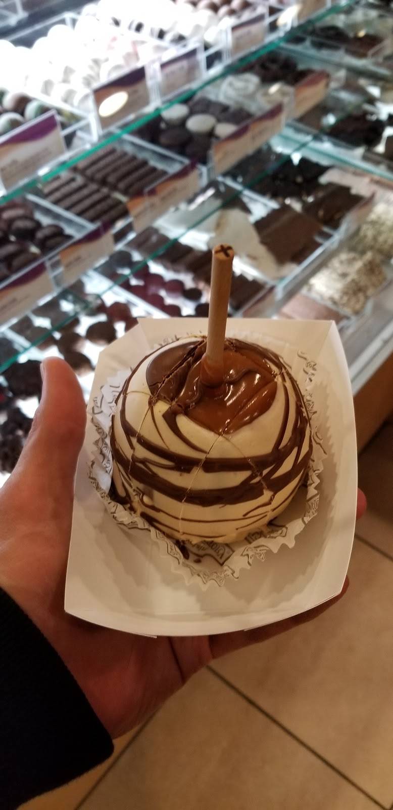 Cold Stone Creamery | bakery | 11 W 112th Ave, Crown Point, IN 46307, USA | 2196639010 OR +1 219-663-9010