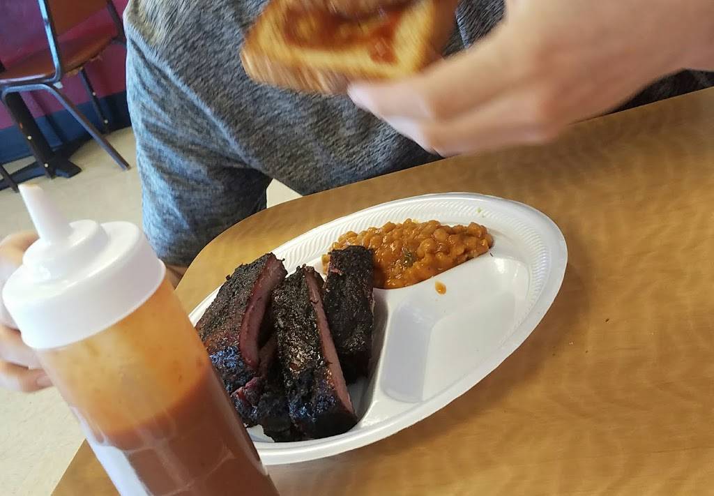 Chasin Tail BBQ | restaurant | 601 S Lake Dallas Dr, Lake Dallas, TX 75065, USA | 9403210524 OR +1 940-321-0524