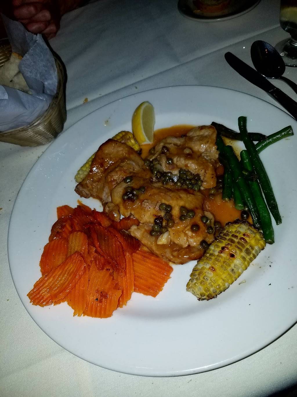 Dwights Mediterranean Style | restaurant | 1527 Penman Rd, Jacksonville Beach, FL 32250, USA | 9042414496 OR +1 904-241-4496