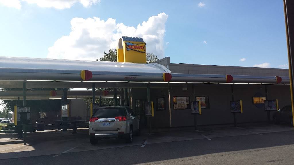 Sonic Drive-In | restaurant | 805 GA-96, Warner Robins, GA 31088, USA | 4789881554 OR +1 478-988-1554